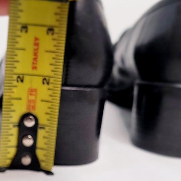 Easy Spirit Black Loafers with Silver Accent Used - Picture 8 of 8